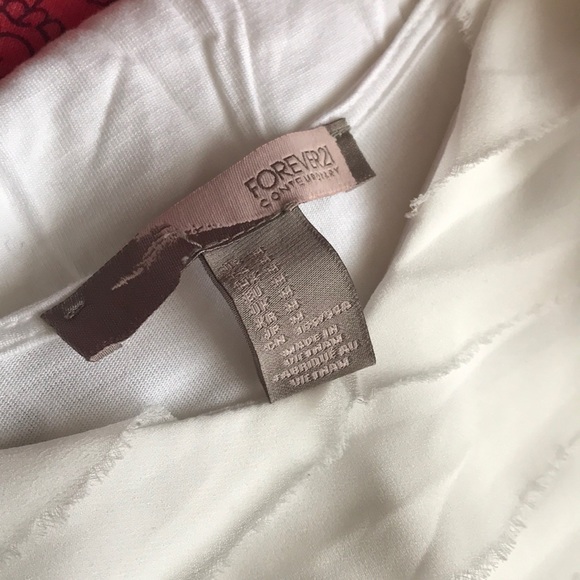 F21 v neck layered tank top - Picture 3 of 3